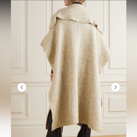 FINAL. NWT Nanushka Cape - Picture 3 of 9